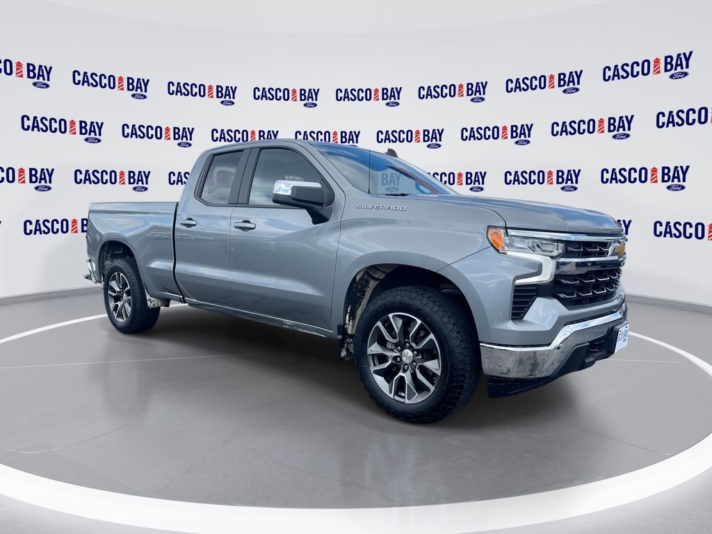 Used 2024 Chevrolet Silverado 1500 LT AWD/4WD image 1