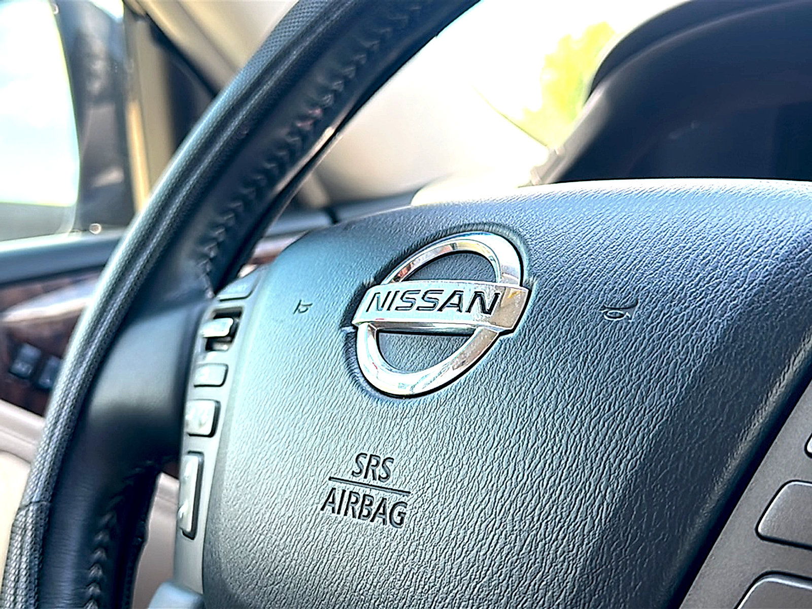 Used 2018 Nissan Armada Platinum RWD image 33