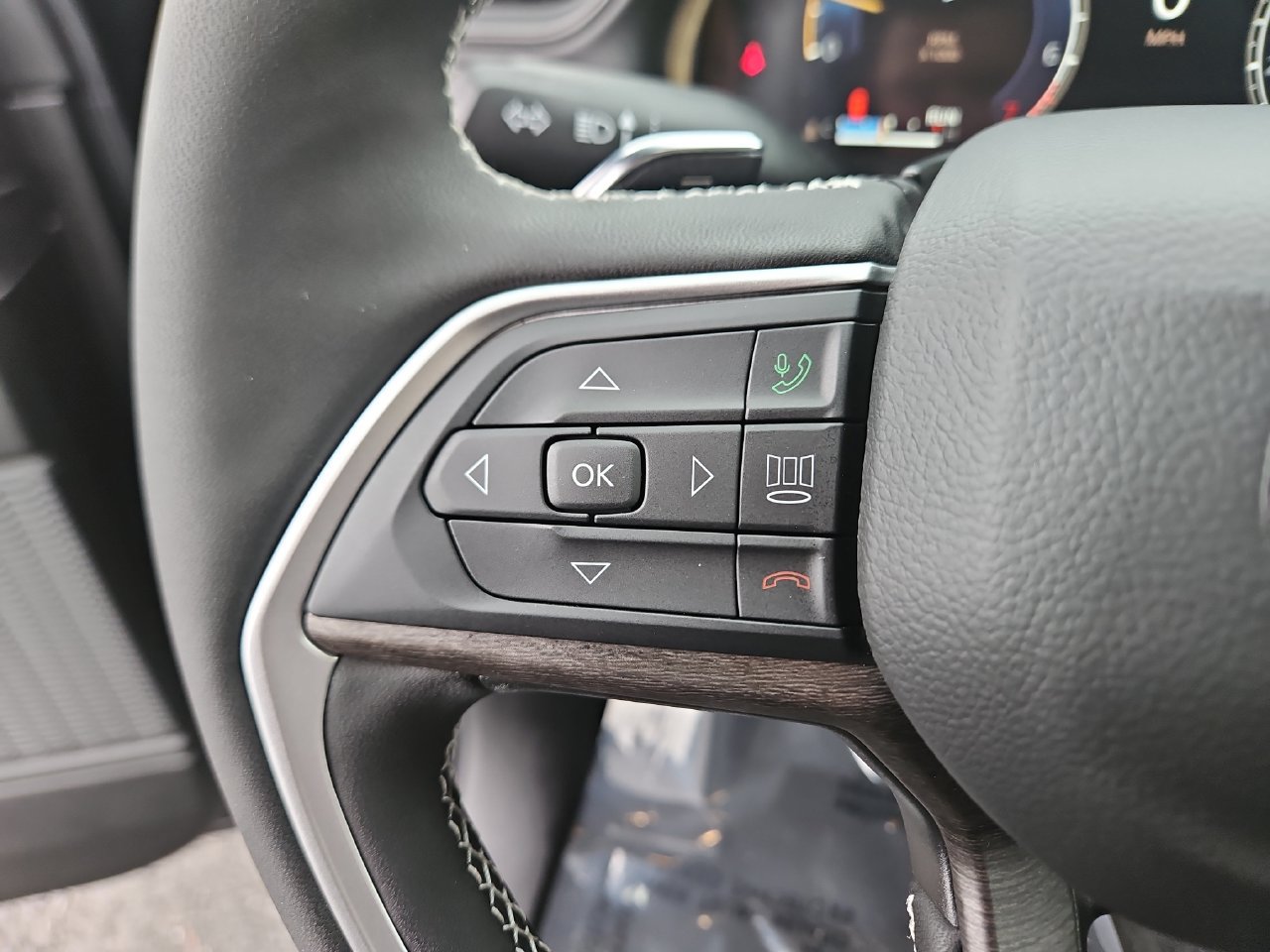 New 2026 Jeep Grand Cherokee Altitude AWD/4WD image 29