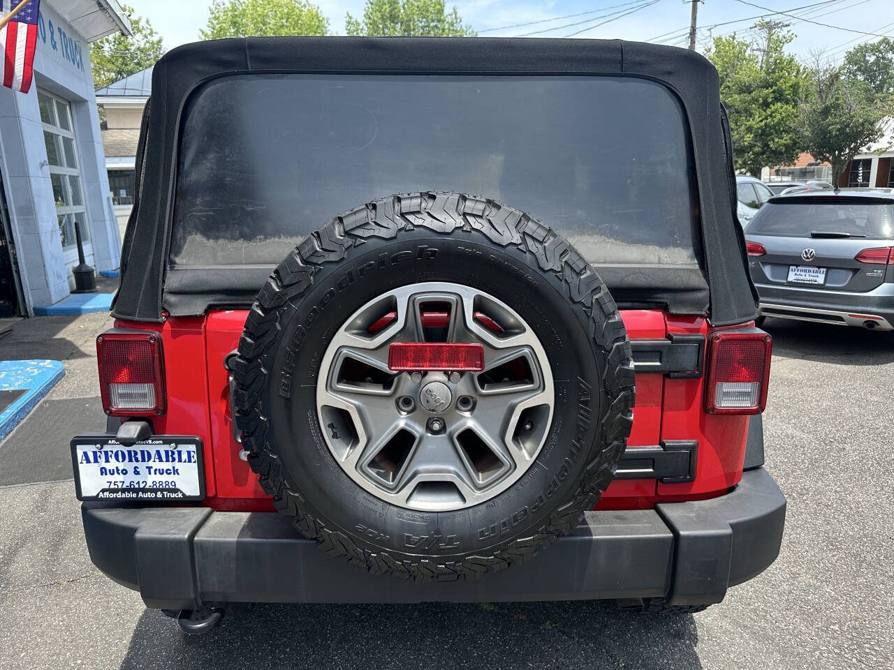 Used 2013 Jeep Wrangler Rubicon w/ Connectivity Group AWD/4WD image 9