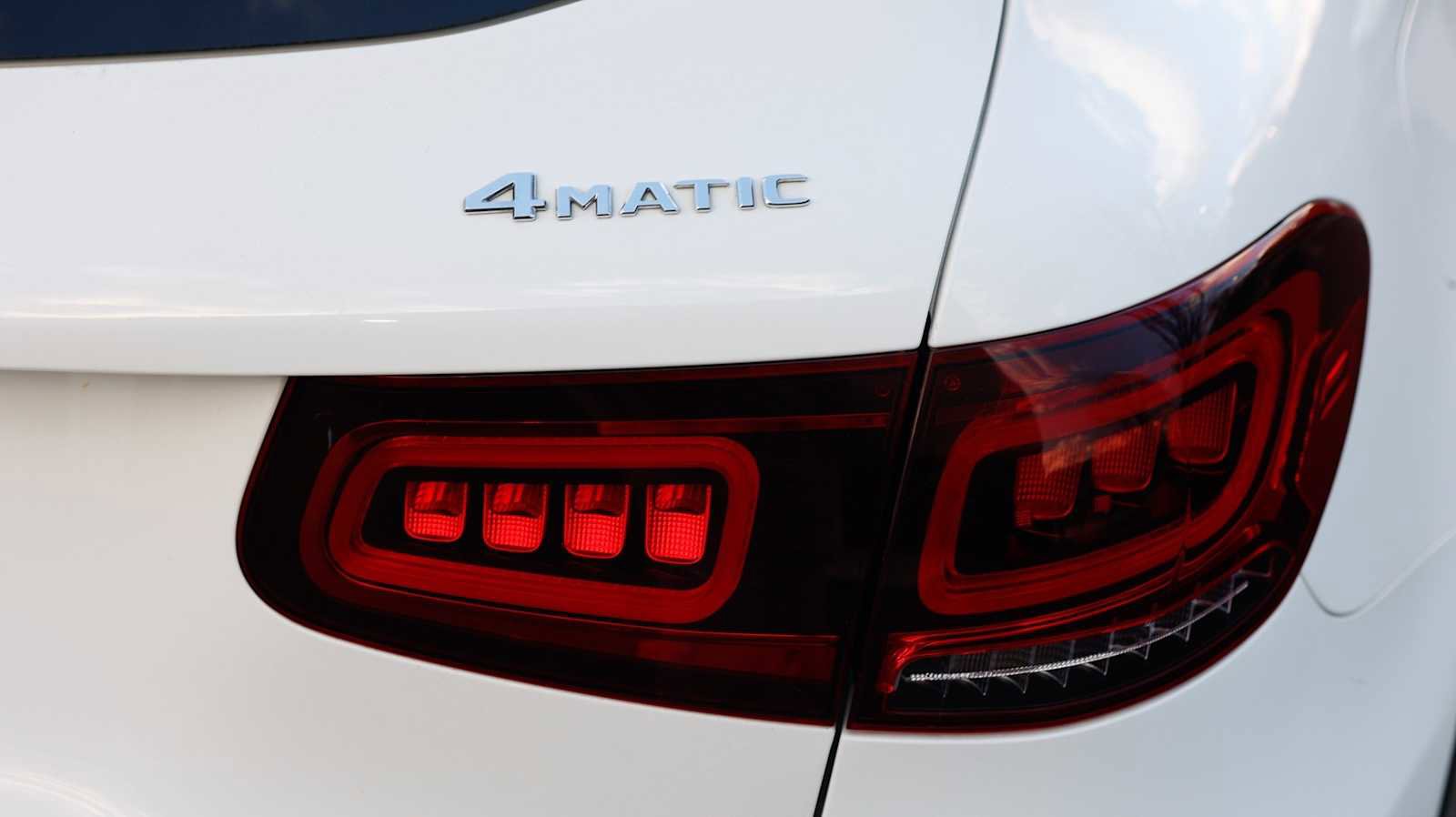 Used 2022 Mercedes-Benz GLC 300 4MATIC image 11