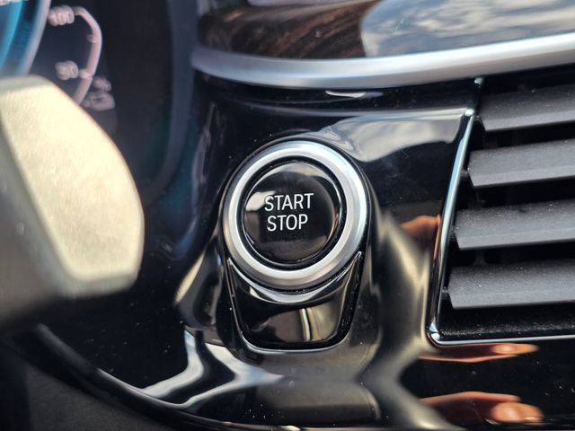 Used 2020 BMW 530e w/ Premium Package image 38