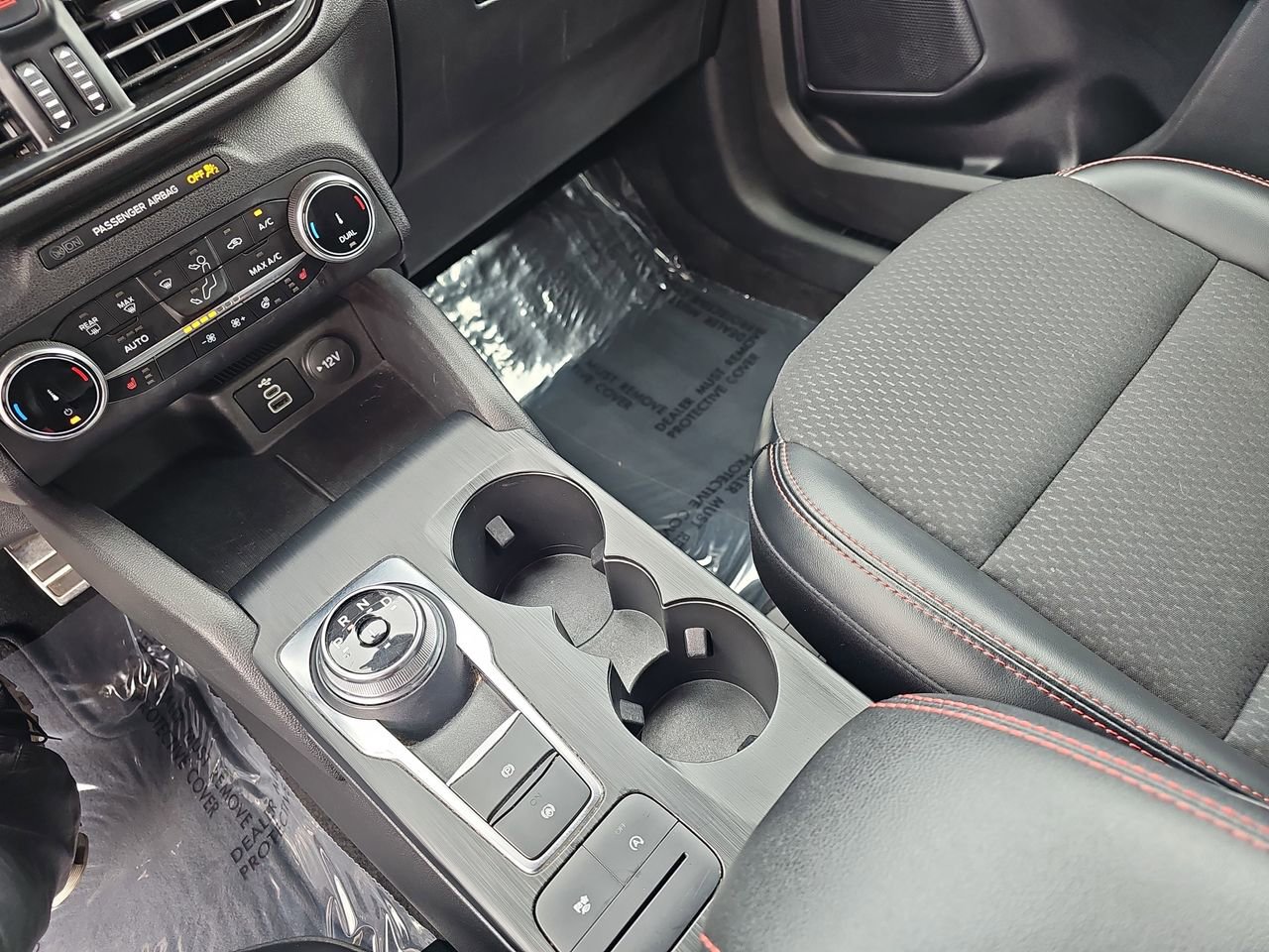 Used 2024 Ford Escape ST-Line image 25