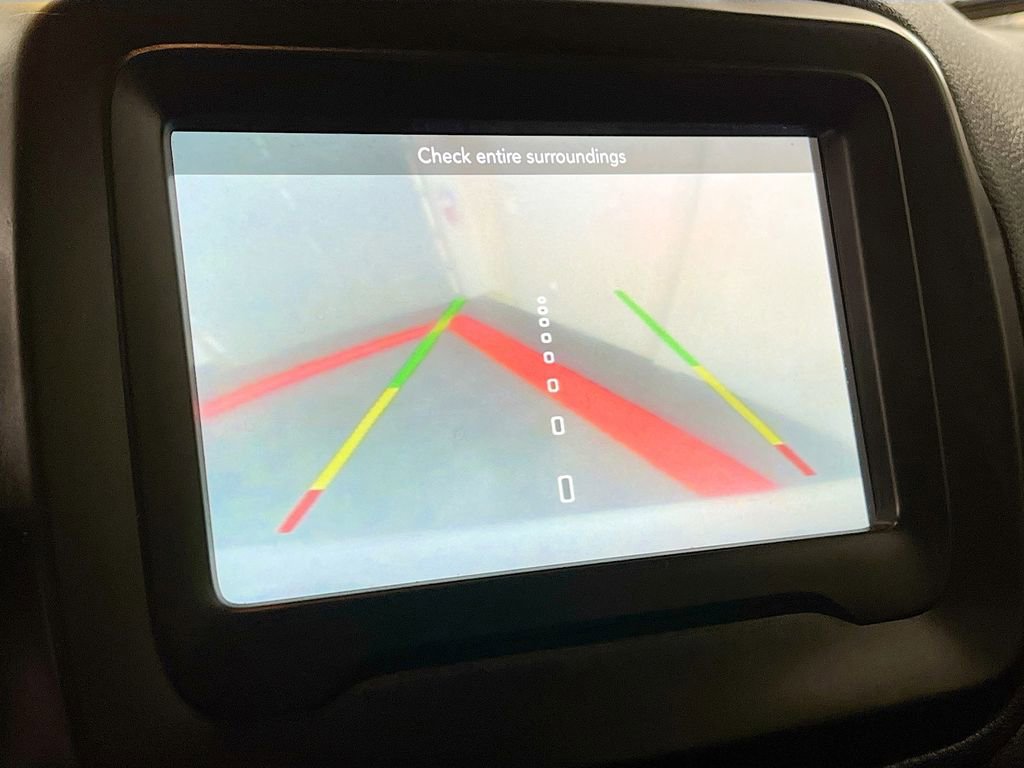 Used 2018 Jeep Renegade Latitude w/ Cold Weather Group image 13