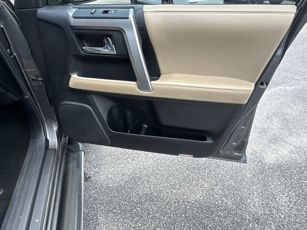 Used 2019 Toyota 4Runner SR5 Premium RWD image 14