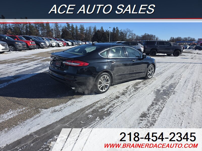 Used 2019 Ford Fusion SEL FWD image 3