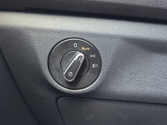 Used 2024 Volkswagen Jetta SE image 25