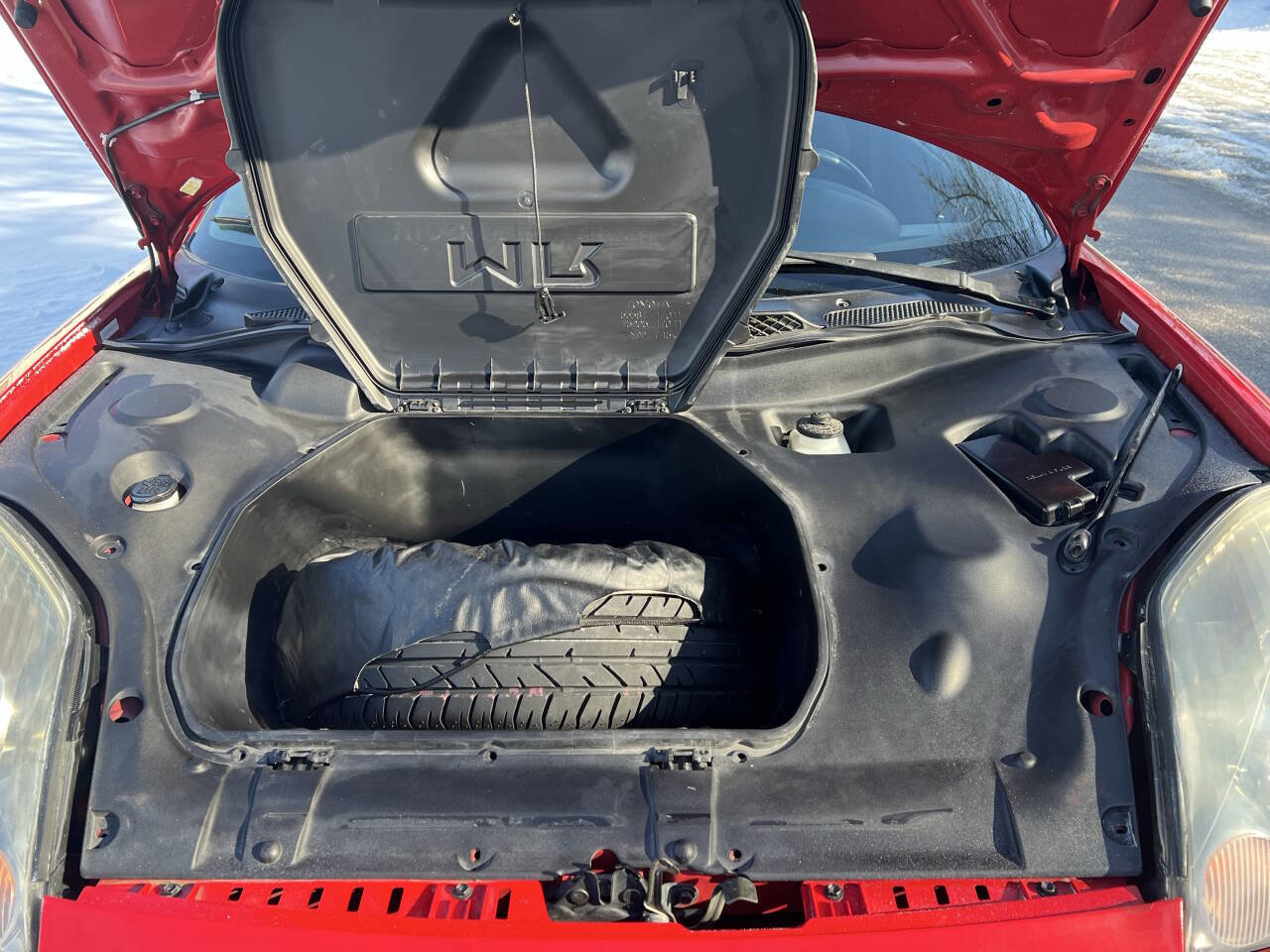 Used 2003 Toyota MR2 Base 2dr Convertible image 16