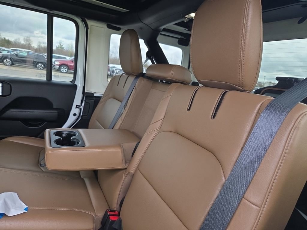 Used 2021 Jeep Wrangler Unlimited Rubicon 4xe w/ Steel Bumper Group image 5