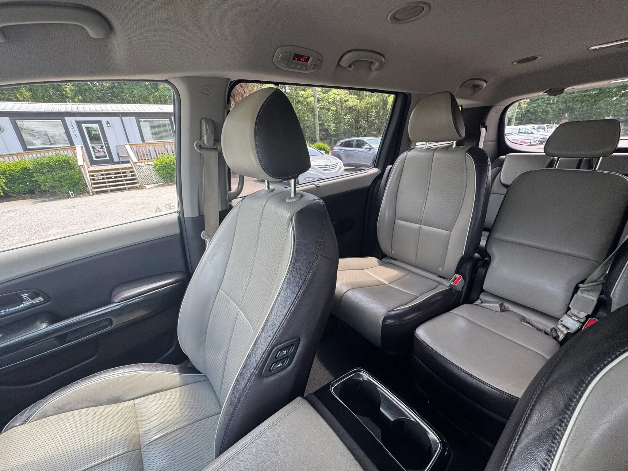 Used 2018 Kia Sedona SX Limited FWD image 20