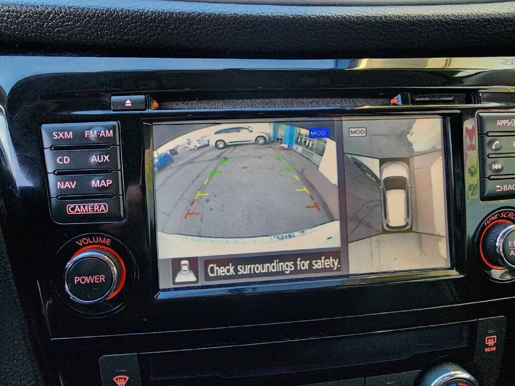 Used 2016 Nissan Rogue SV w/ SV Premium Package image 15