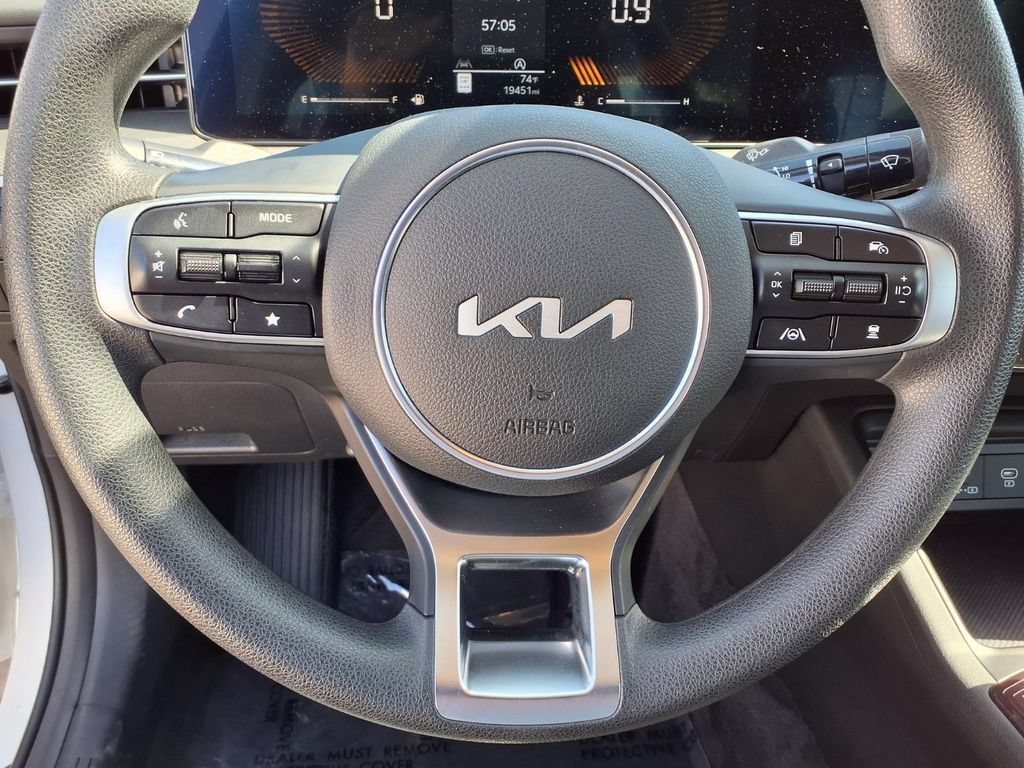 Used 2025 Kia K5 LXS FWD image 13