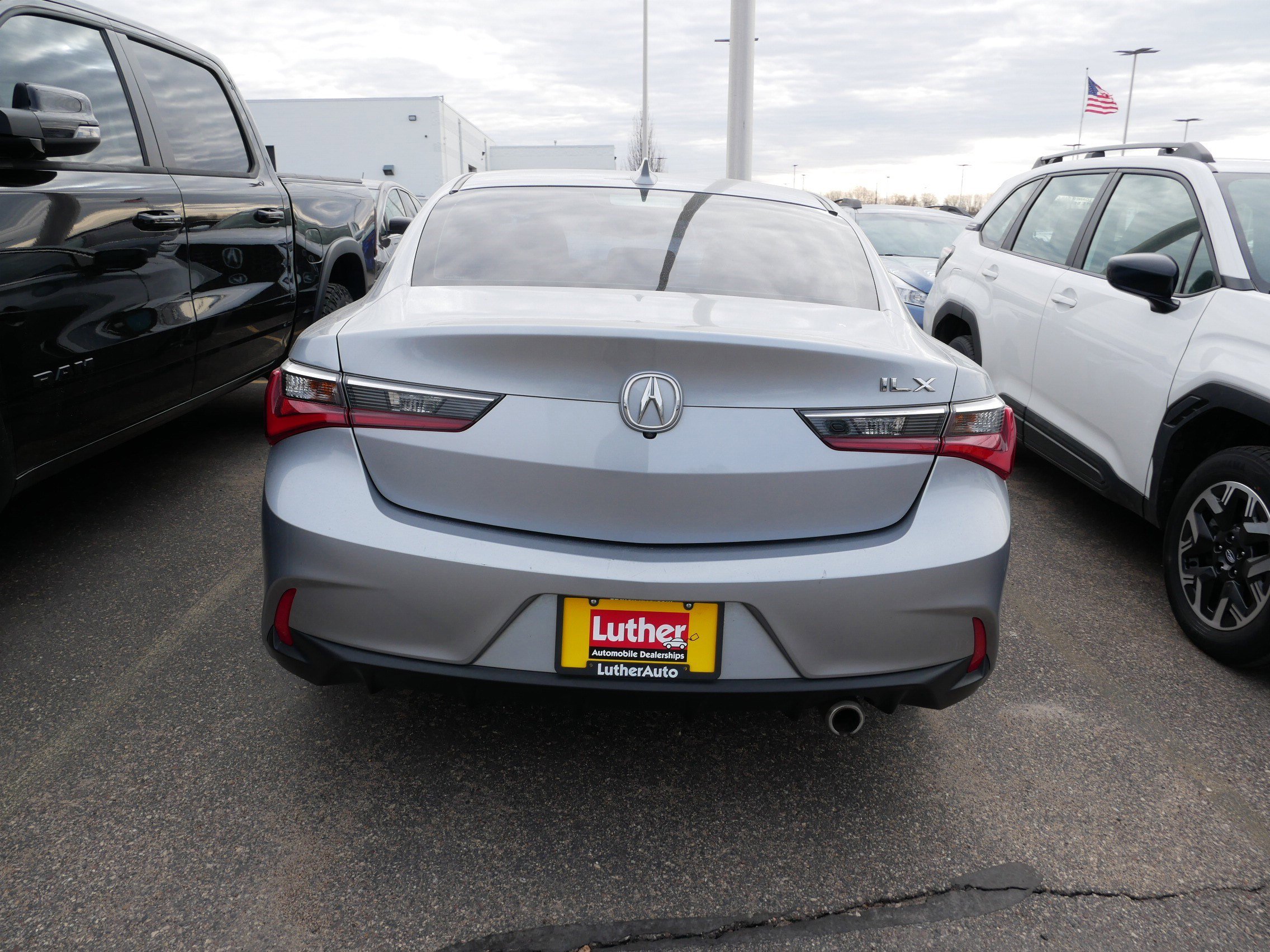 Used 2019 Acura ILX w/ Premium Package image 4