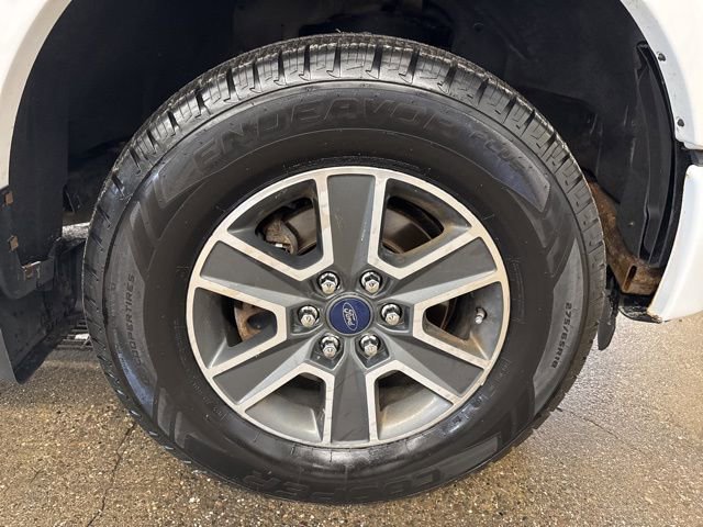 Used 2016 Ford F150 XLT w/ Equipment Group 302A Luxury image 9