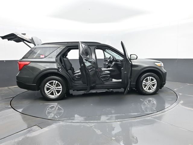 Used 2022 Ford Explorer XLT w/ Equipment Group 202A image 30