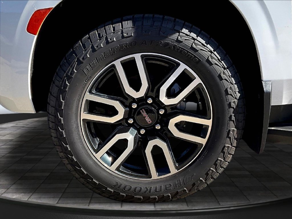 Used 2022 GMC Yukon XL AT4 AWD/4WD image 37