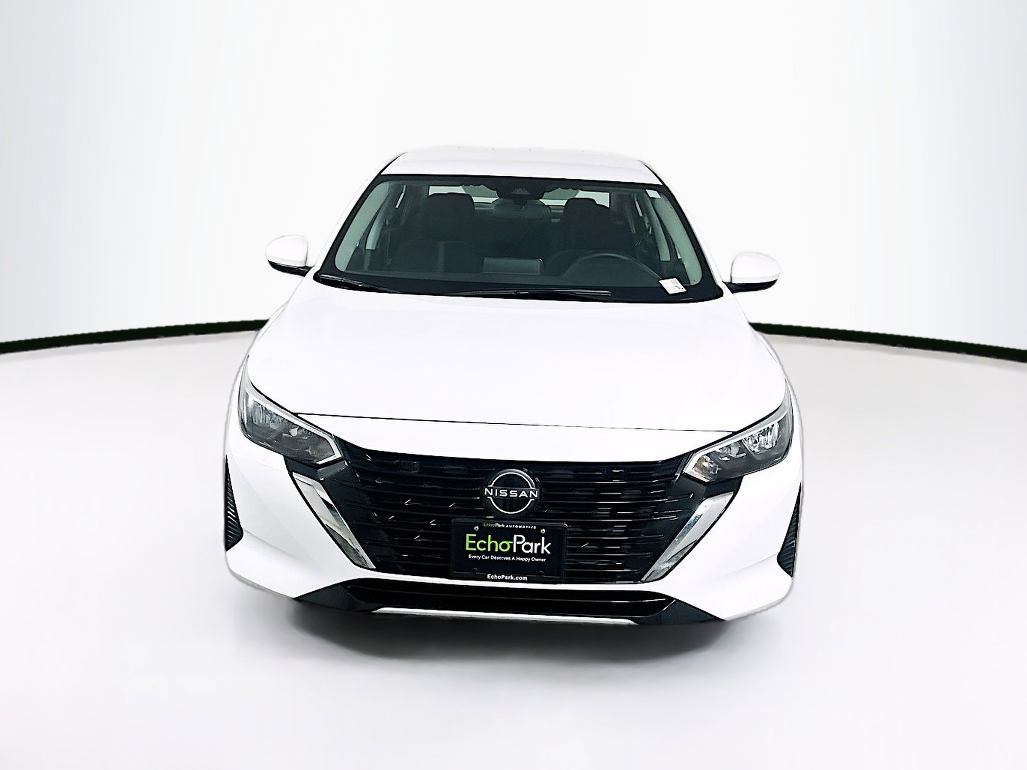 Used 2025 Nissan Sentra SV image 2