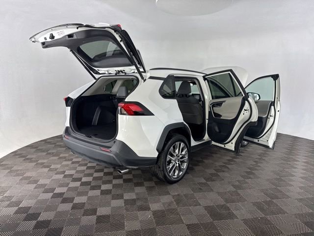 Used 2019 Toyota RAV4 XLE Premium w/ All Weather Liner Package image 16