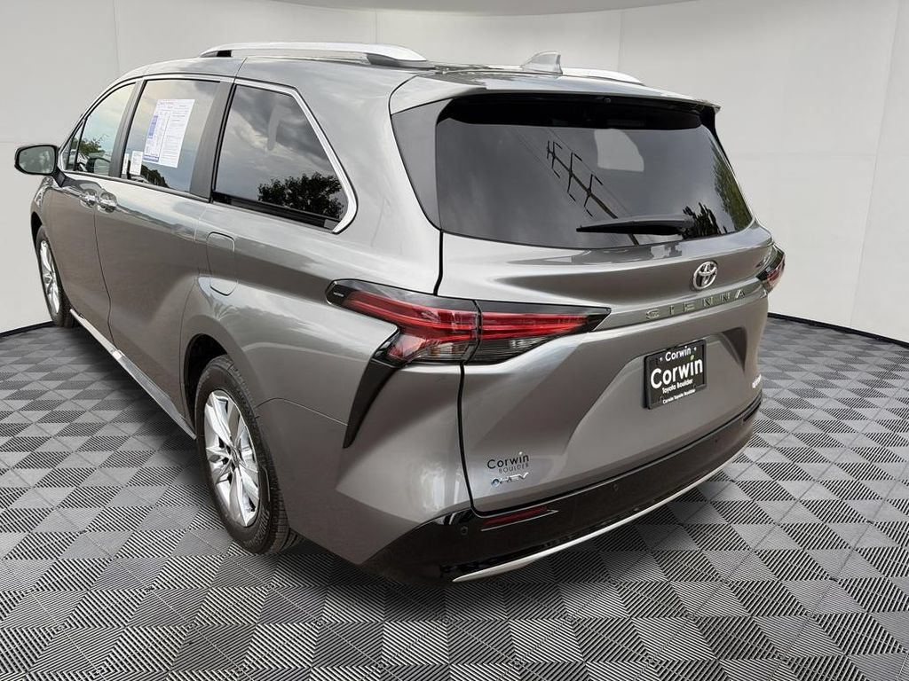 Used 2026 Toyota Sienna Limited FWD image 6