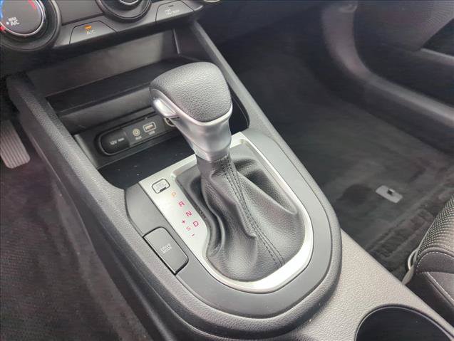 Used 2020 Kia Forte LXS FWD image 14