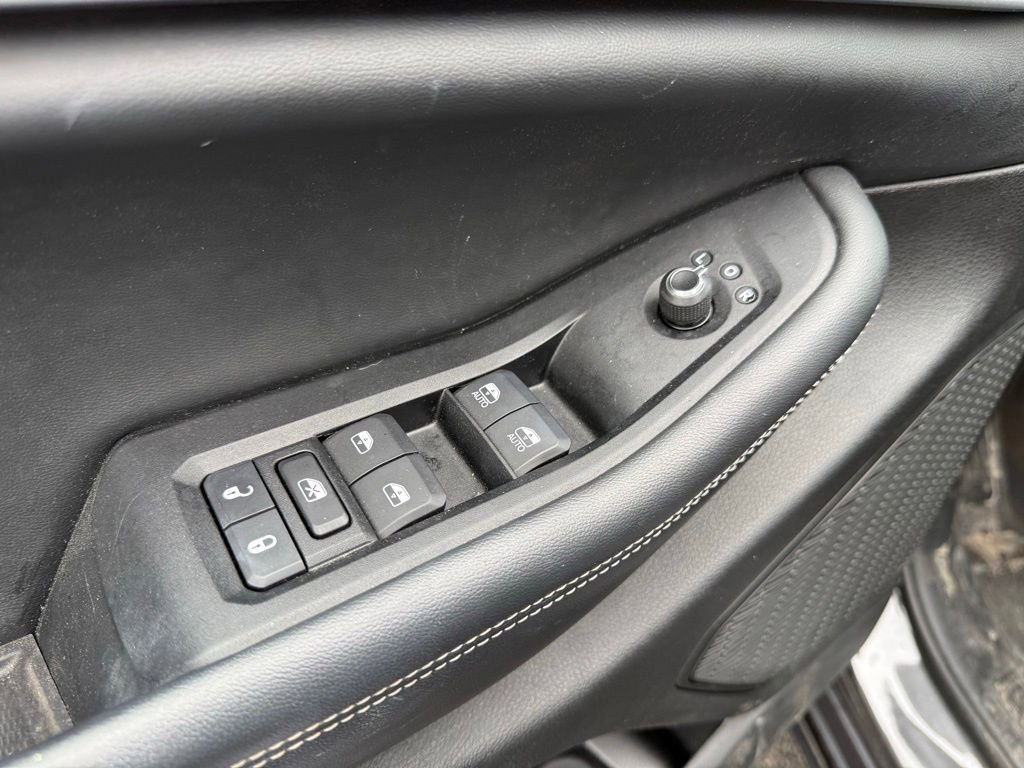 Used 2023 Jeep Grand Cherokee L Limited image 10