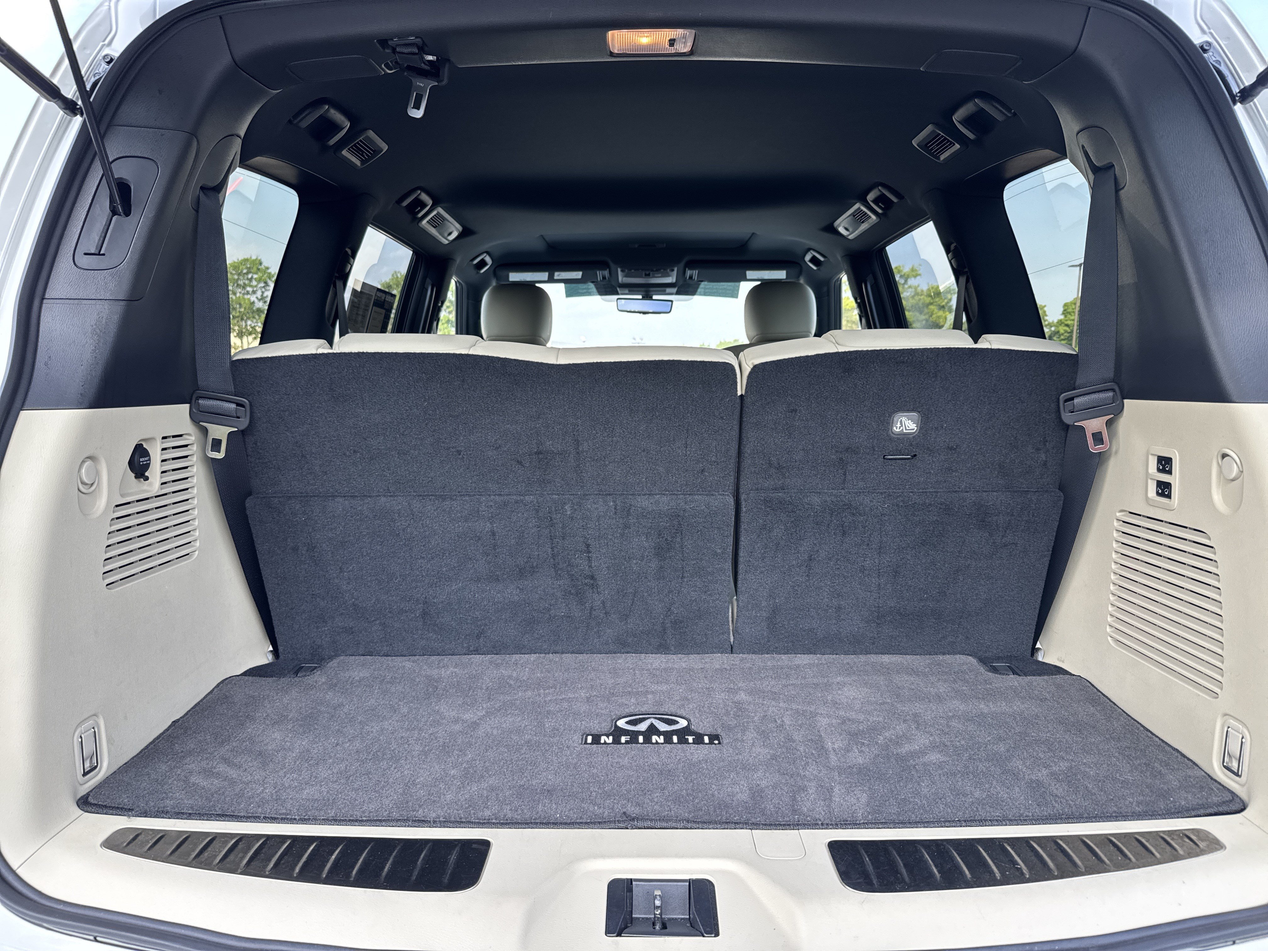 Used 2024 INFINITI QX80 Sensory AWD/4WD image 33