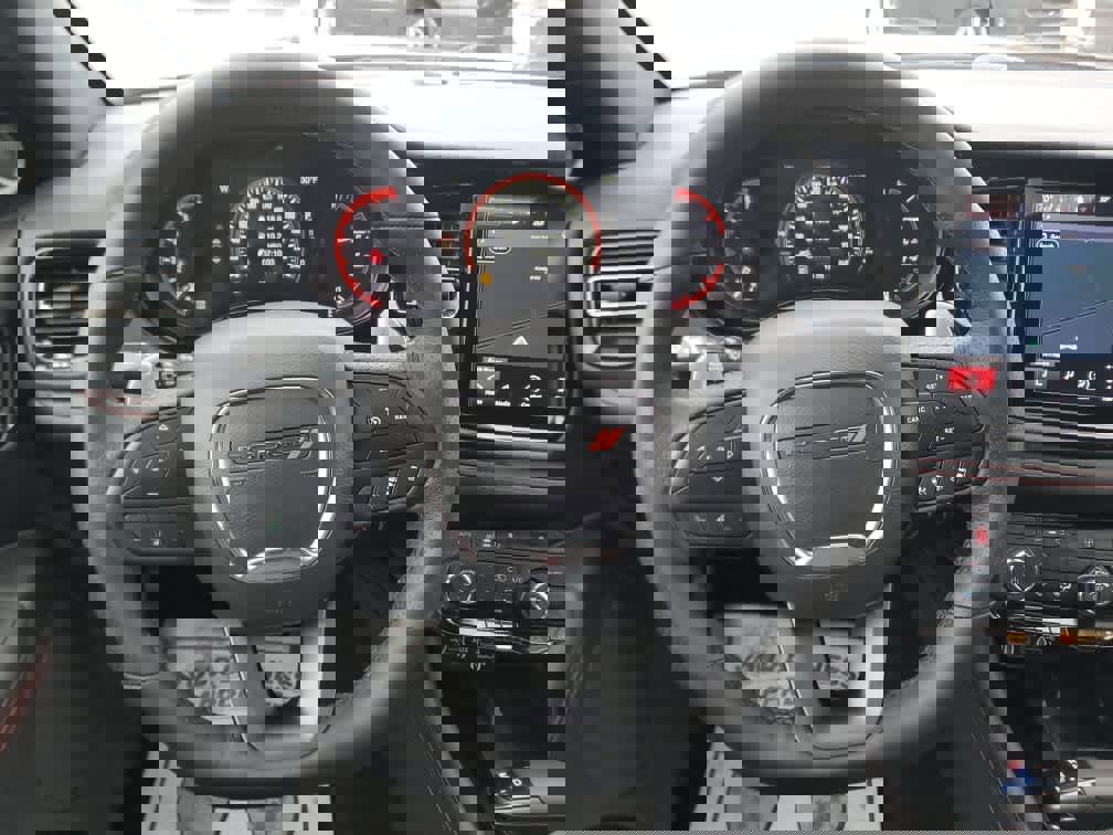 Used 2025 Dodge Durango R/T image 19