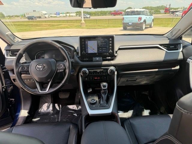 Used 2021 Toyota RAV4 Limited AWD/4WD image 28