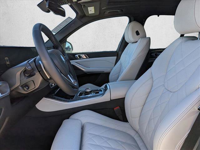 Used 2026 BMW X5 xDrive50e w/ Executive Package AWD/4WD image 4