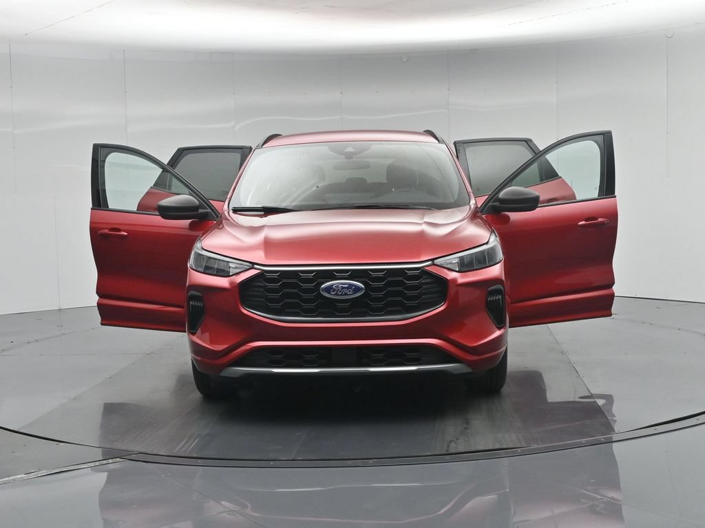 Used 2023 Ford Escape ST-Line w/ Tech Pack #1 FWD image 32
