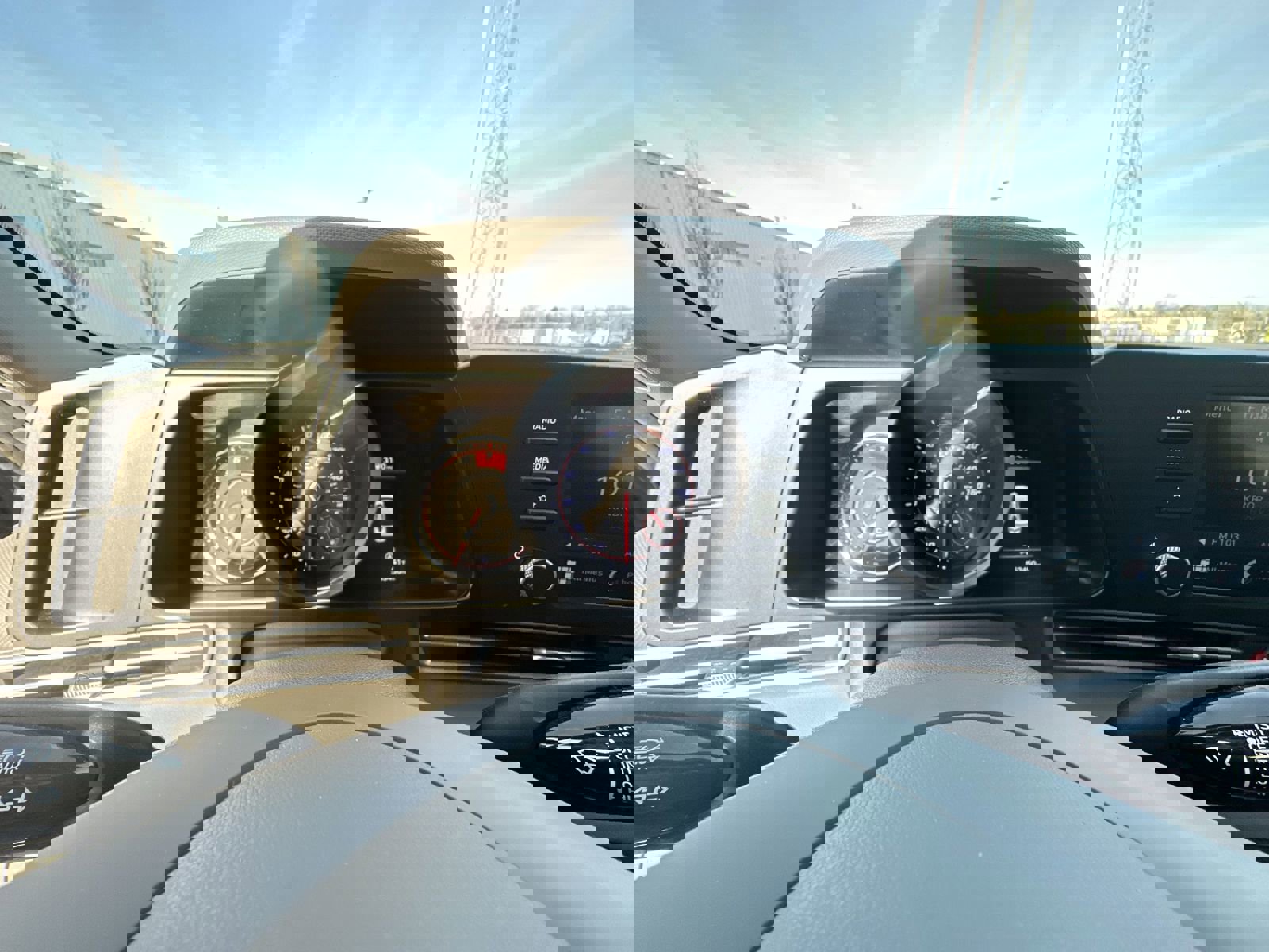 Used 2023 Hyundai Elantra SE image 12