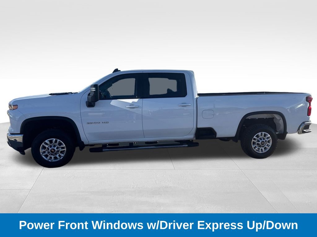 Used 2024 Chevrolet Silverado 2500 LT image 3