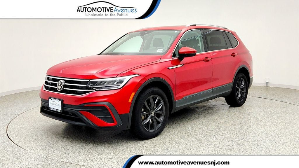 Used 2022 Volkswagen Tiguan SE AWD/4WD image 1