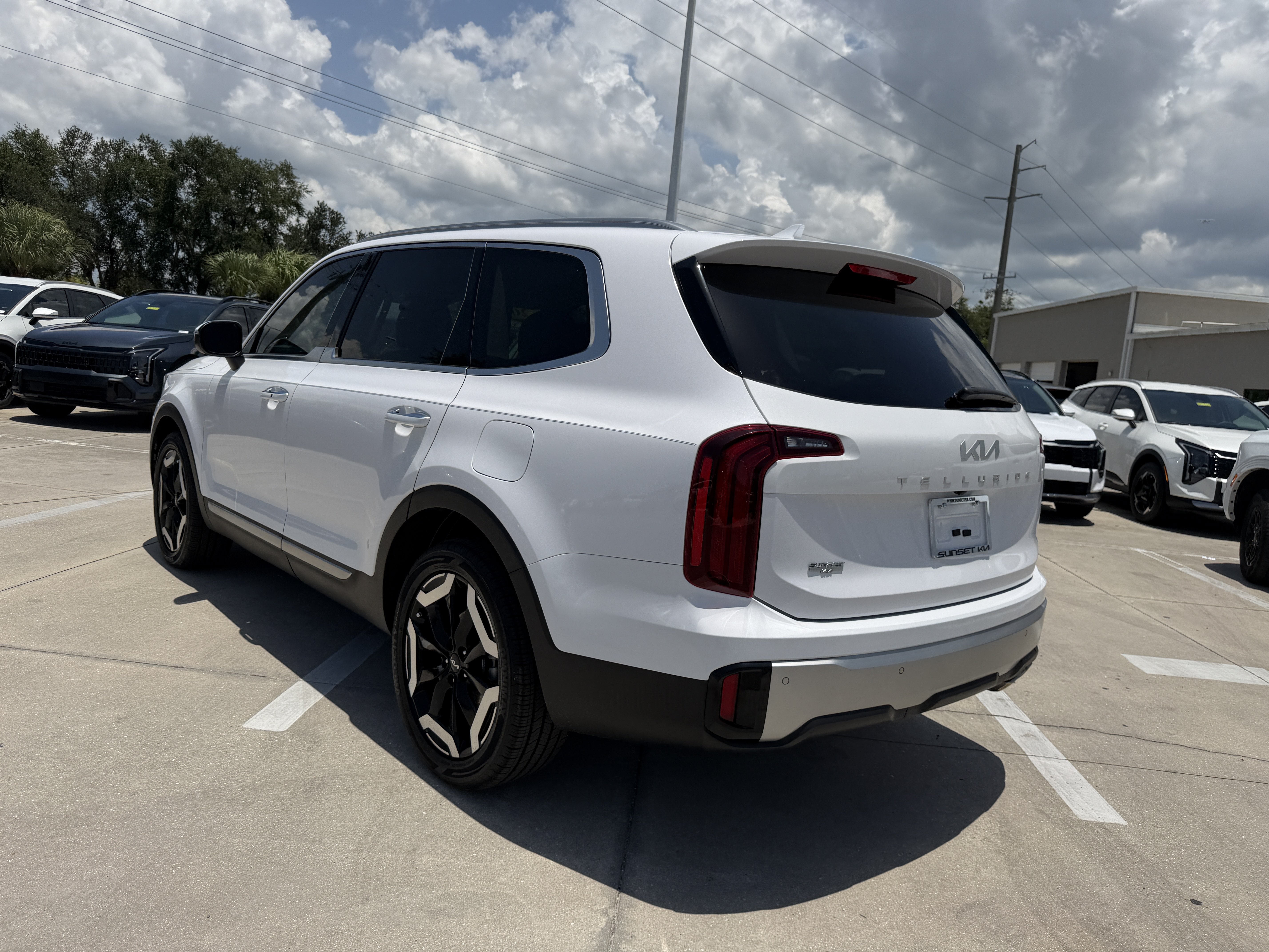 Certified 2024 Kia Telluride S FWD image 6