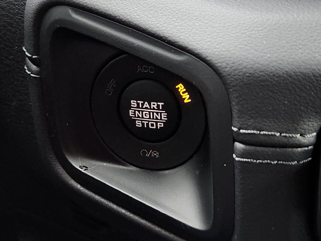 Used 2025 Jeep Wrangler Unlimited Rubicon w/ Safety Group AWD/4WD image 12