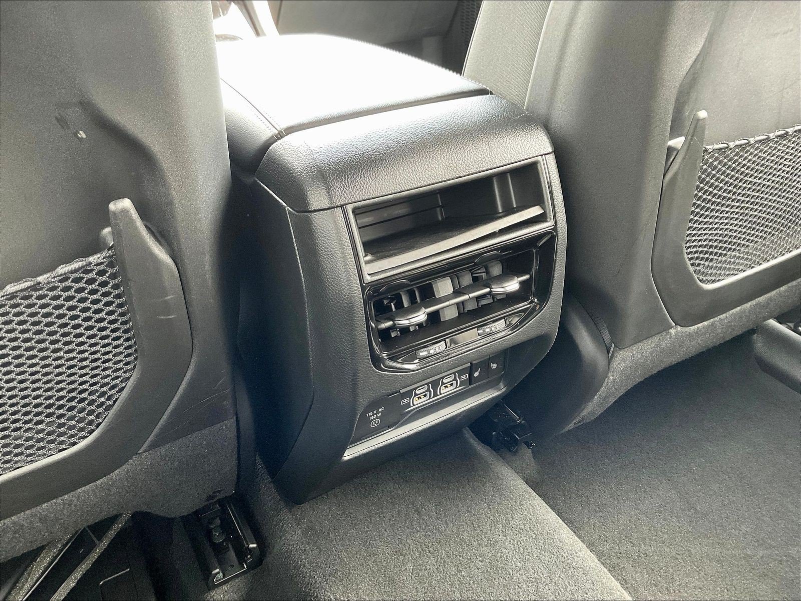 Used 2025 Jeep Grand Cherokee Limited AWD/4WD image 10