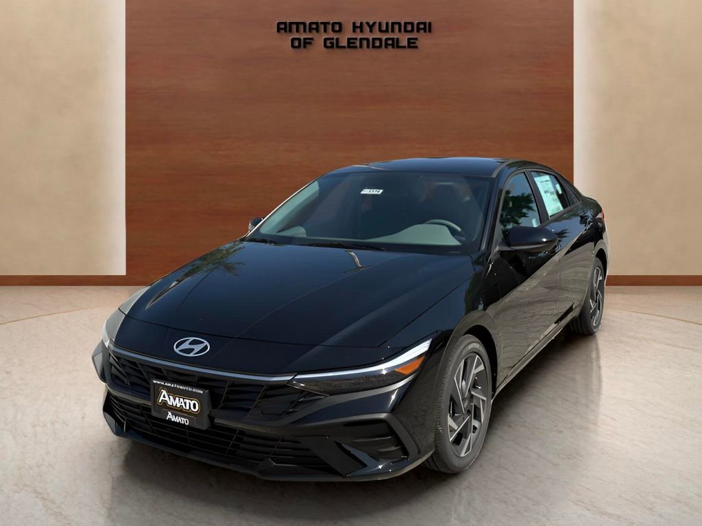 Used 2025 Hyundai Elantra Sport w/ Cargo Package