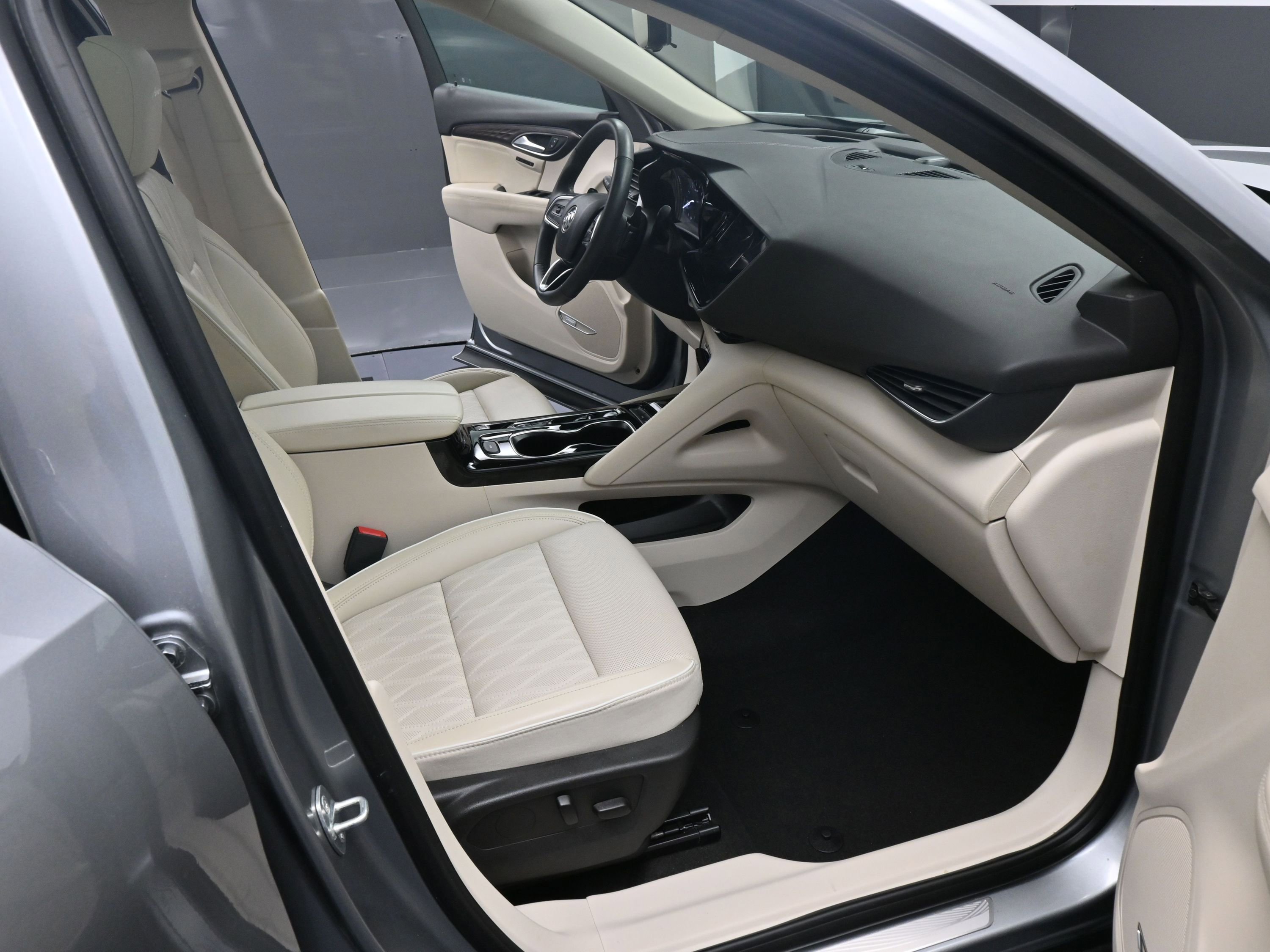 Used 2023 Buick Envision Avenir image 20