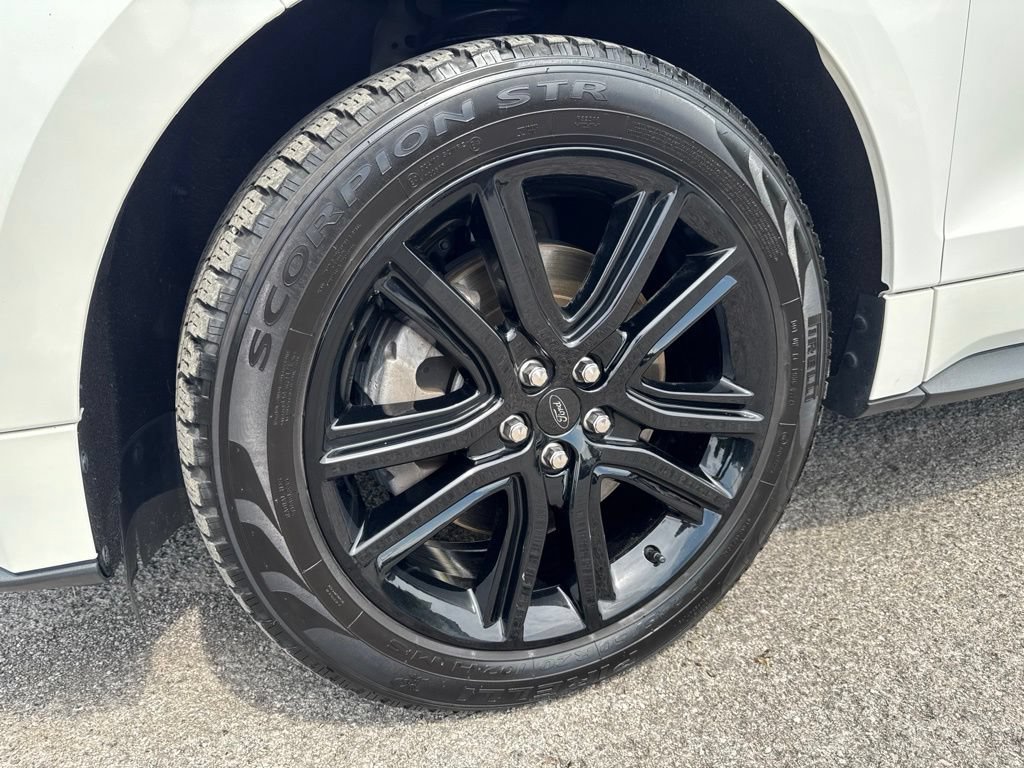 Used 2022 Ford Edge ST-Line AWD/4WD image 12