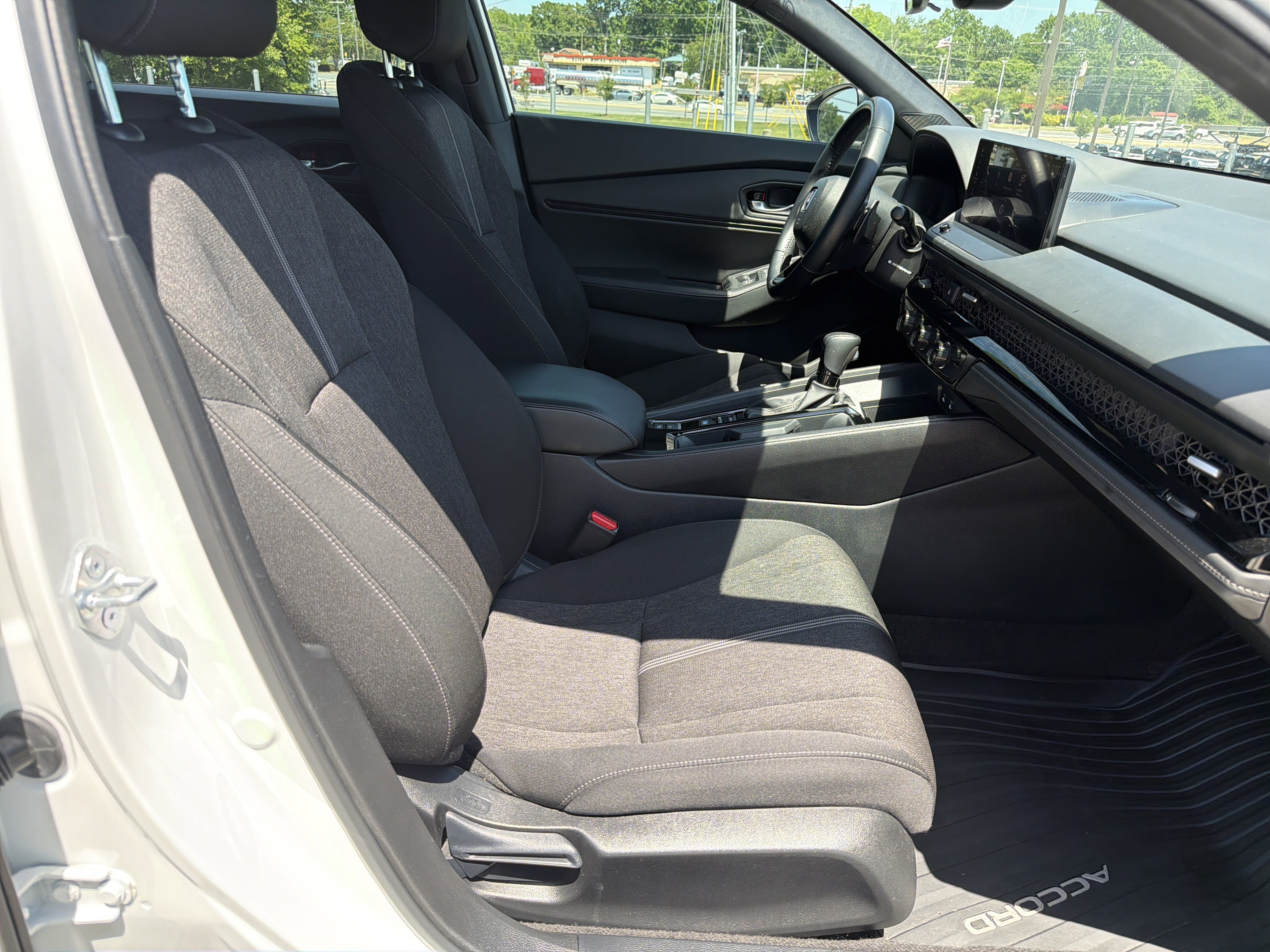 Used 2024 Honda Accord Sport image 32