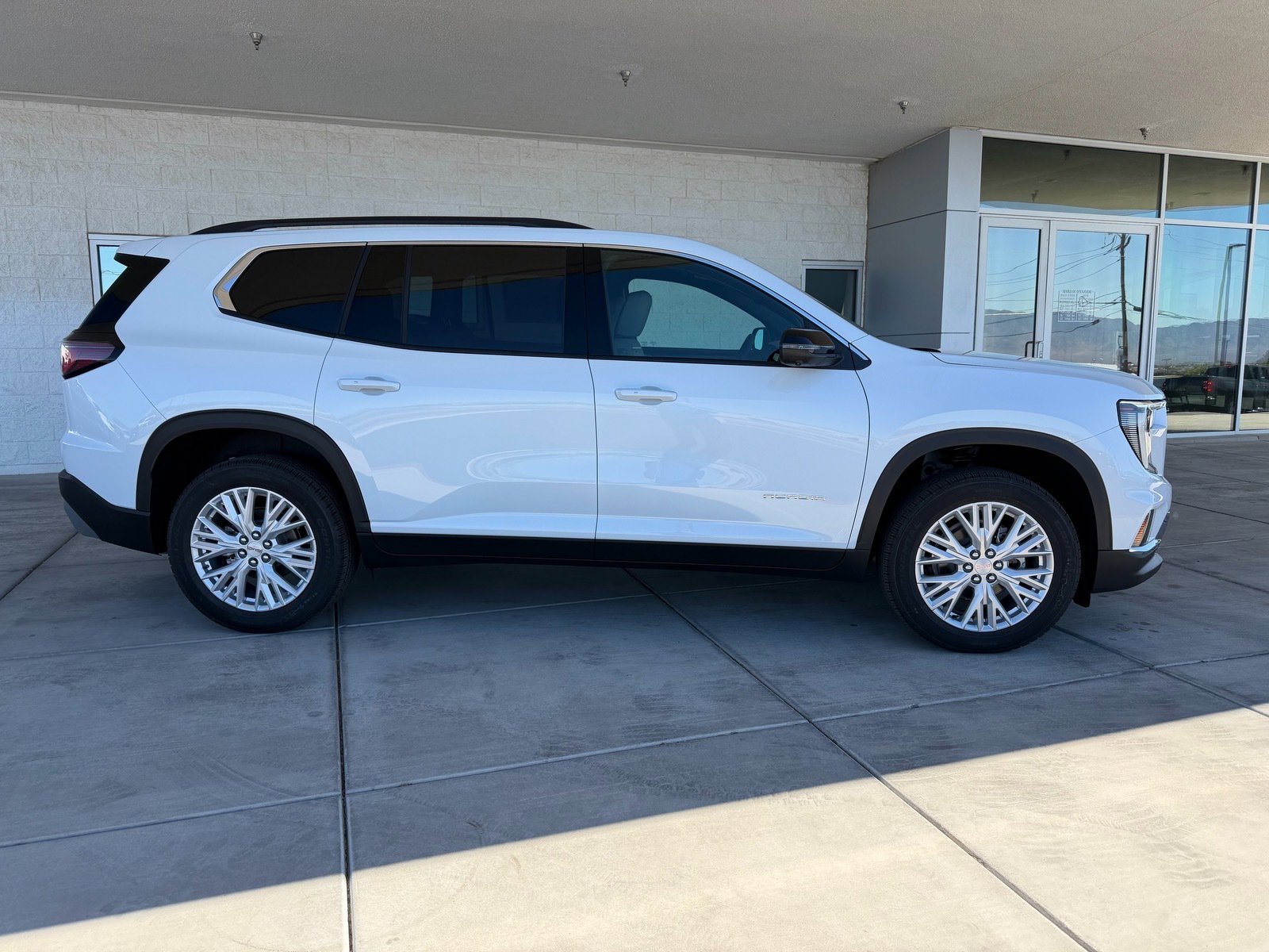 New 2026 GMC Acadia Elevation w/ Elevation Premium Package image 2