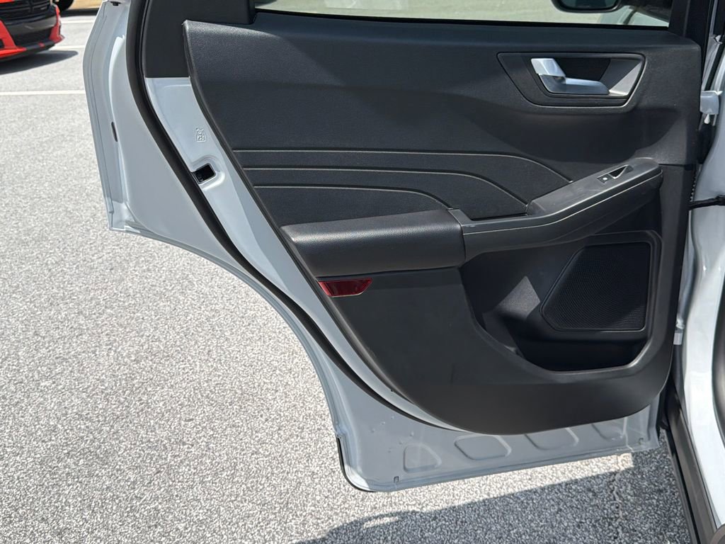 Used 2025 Ford Escape ST-Line FWD image 21