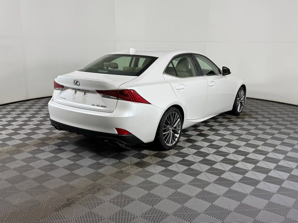 Used 2019 Lexus IS 300 AWD image 11