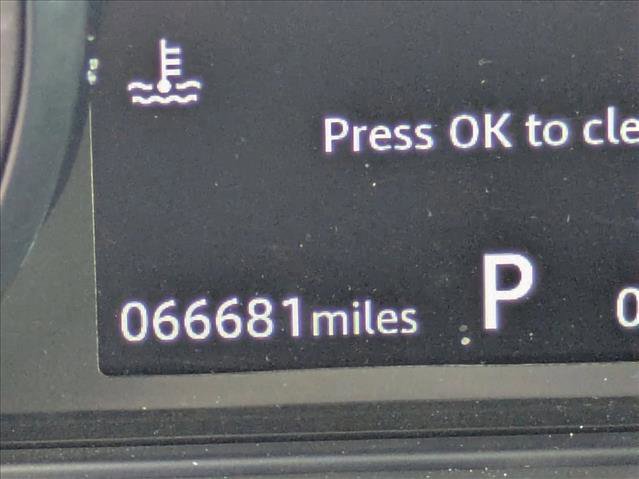 Used 2019 Jaguar F-PACE Premium image 10