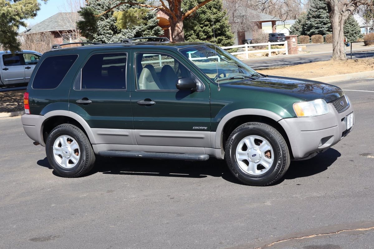 Used 2001 Ford Escape XLT image 2