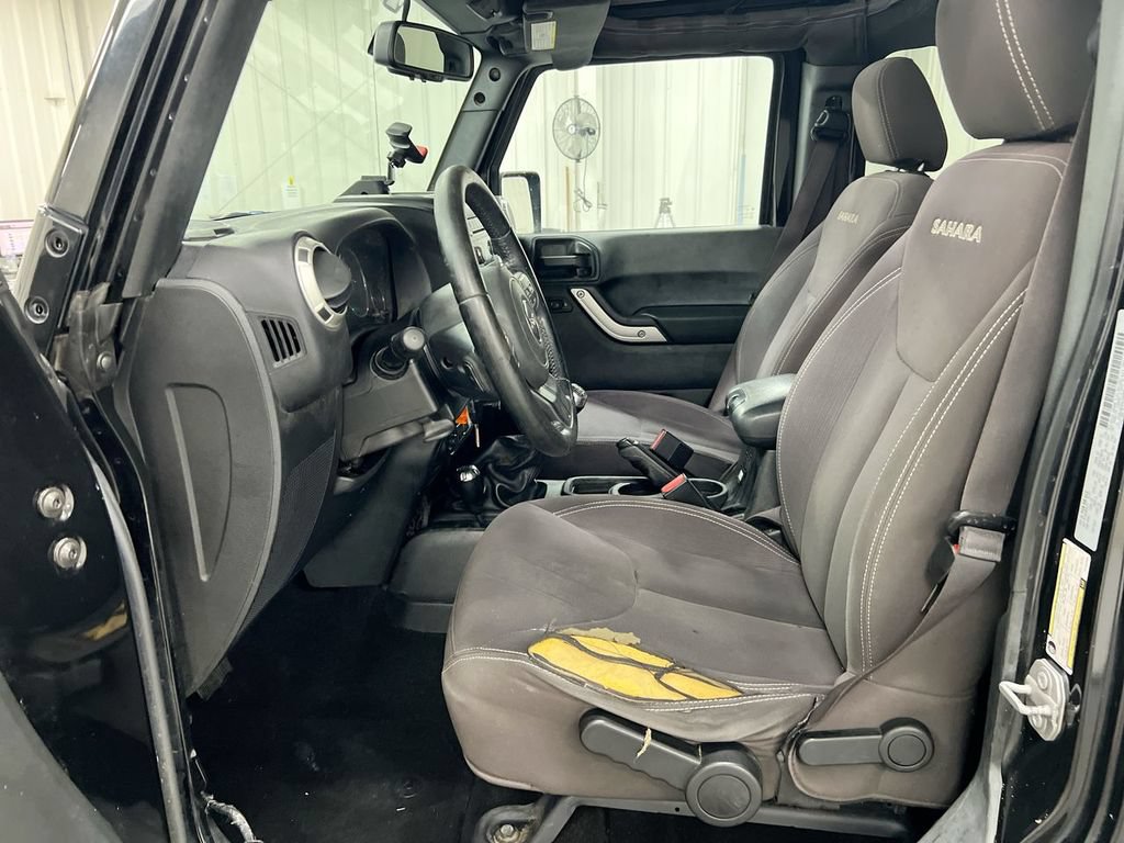 Used 2017 Jeep Wrangler Unlimited Sahara AWD/4WD image 17