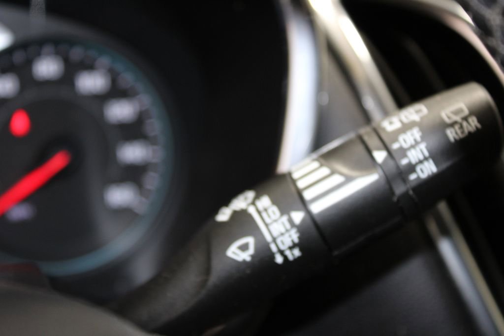 Used 2023 Chevrolet Equinox LT image 34