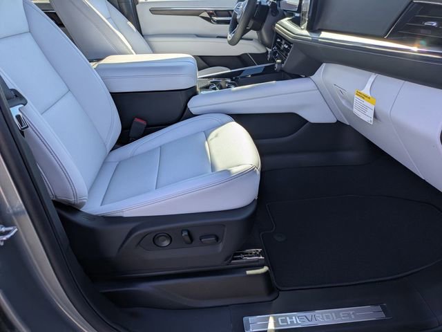 New 2026 Chevrolet Suburban Premier w/ Sun And Tow Package AWD/4WD image 42