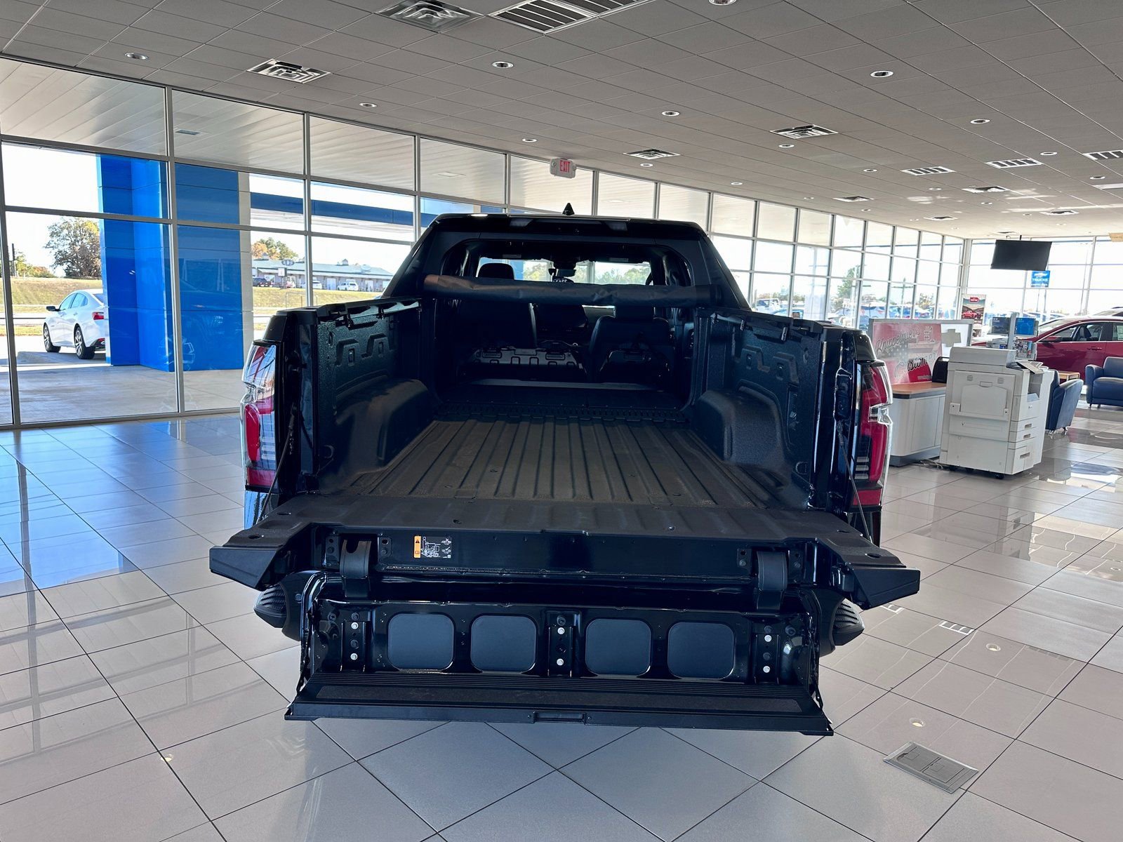 New 2024 Chevrolet Silverado EV RST AWD/4WD image 5