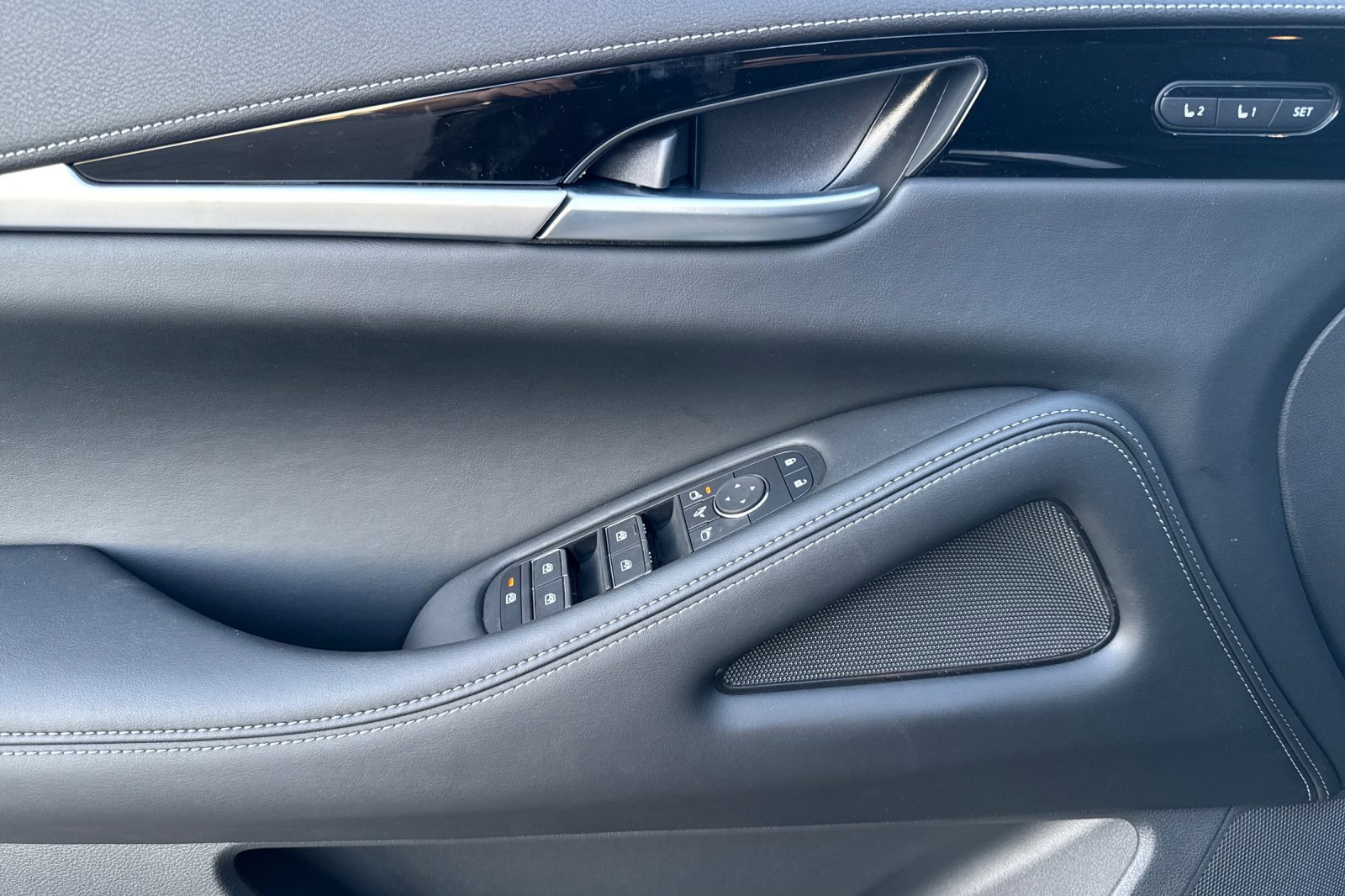 Certified 2025 INFINITI QX60 Pure image 10